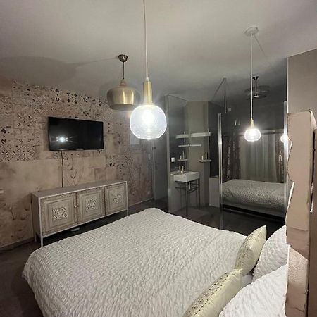 Love Room Mille Et Une Nuits Narbonne Exterior photo